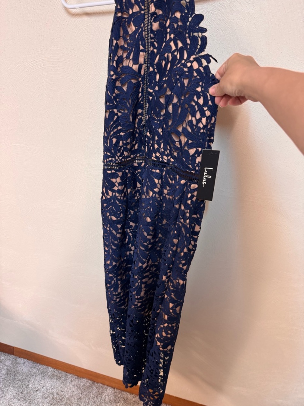 NWT Lulus Blue Floral Lace Halter Sheath Midi Dress Lined Zip Back Women M - Picture 3 of 10